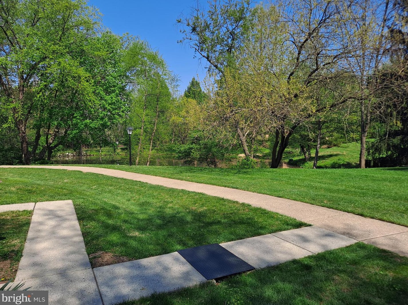 221 Old Forge Crossing, Devon, PA 19333