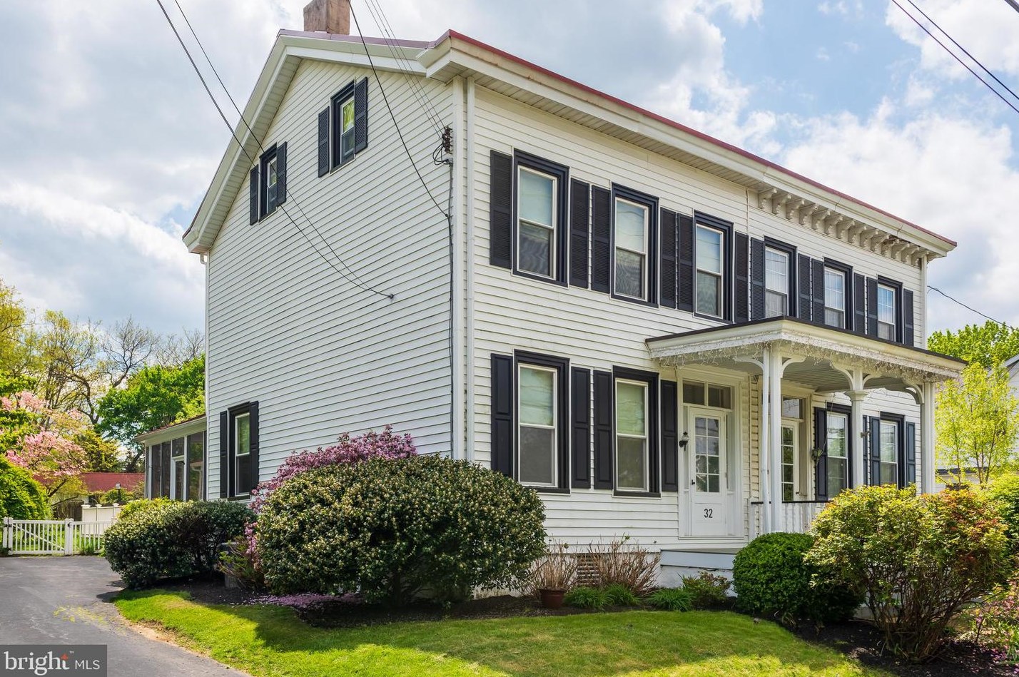 32 Village Ave, Exton, PA 19341-1213