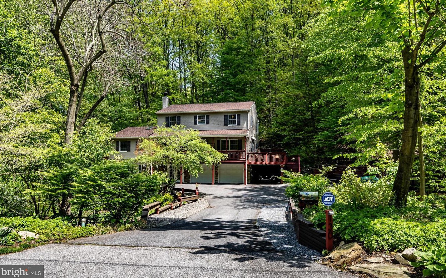 130 Mount Carmel Rd, Romansville, PA 19320-2773