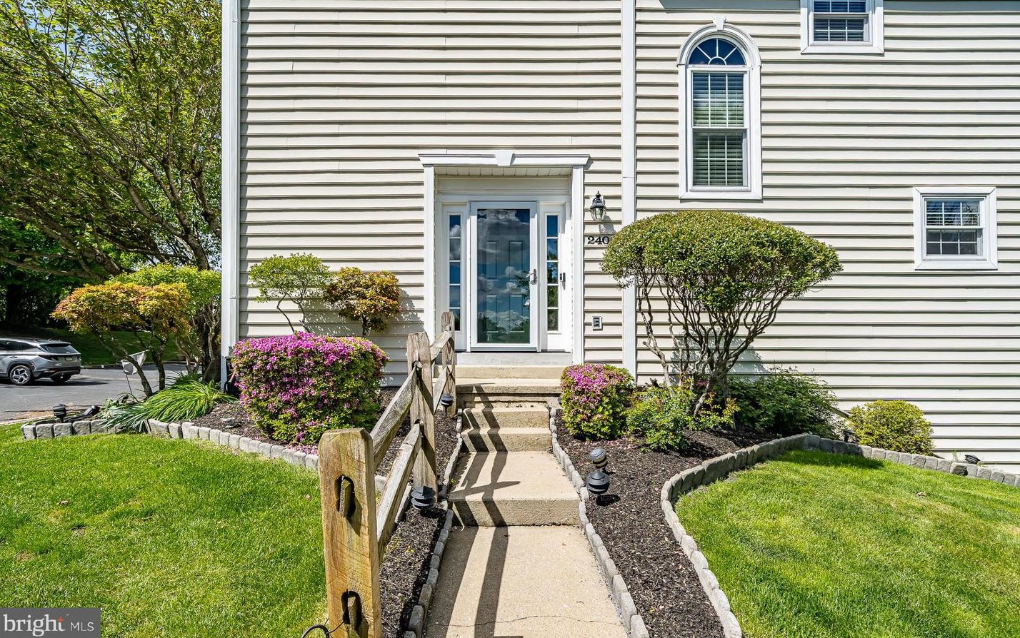 2400 Mallard Ln, Downingtown, PA 19335