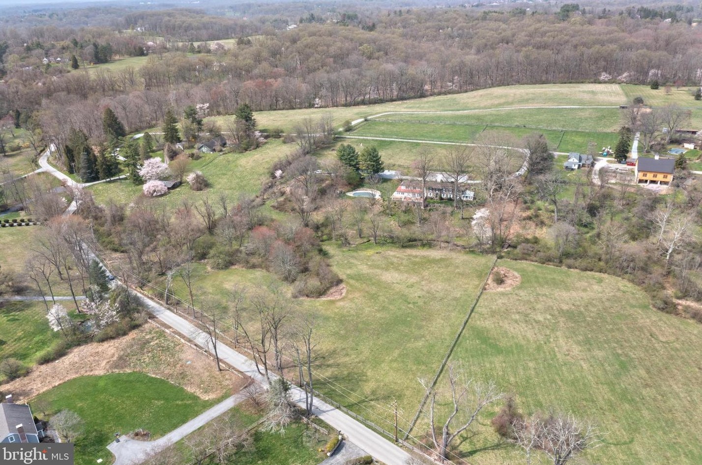 2415 White Horse Rd, Berwyn, PA 19312