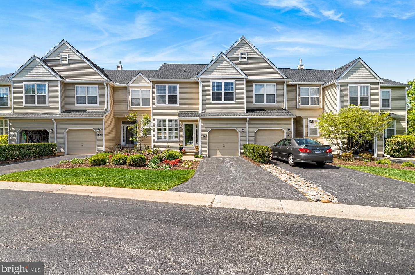 472 Lake George Cir, West Chester, PA 19382