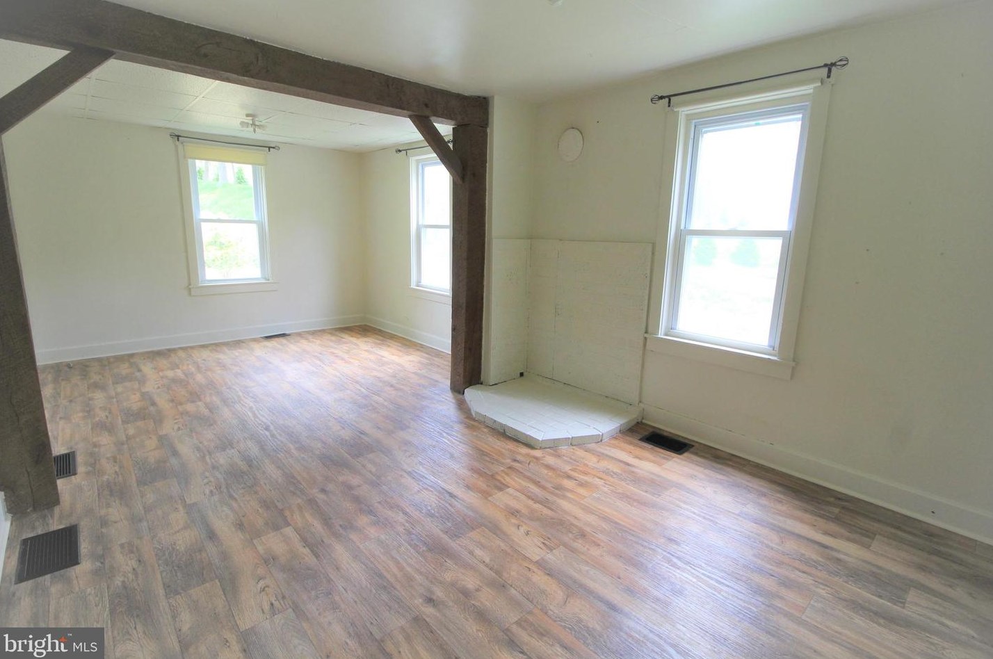 211 Rock Rd, Honey Brook, PA 19344