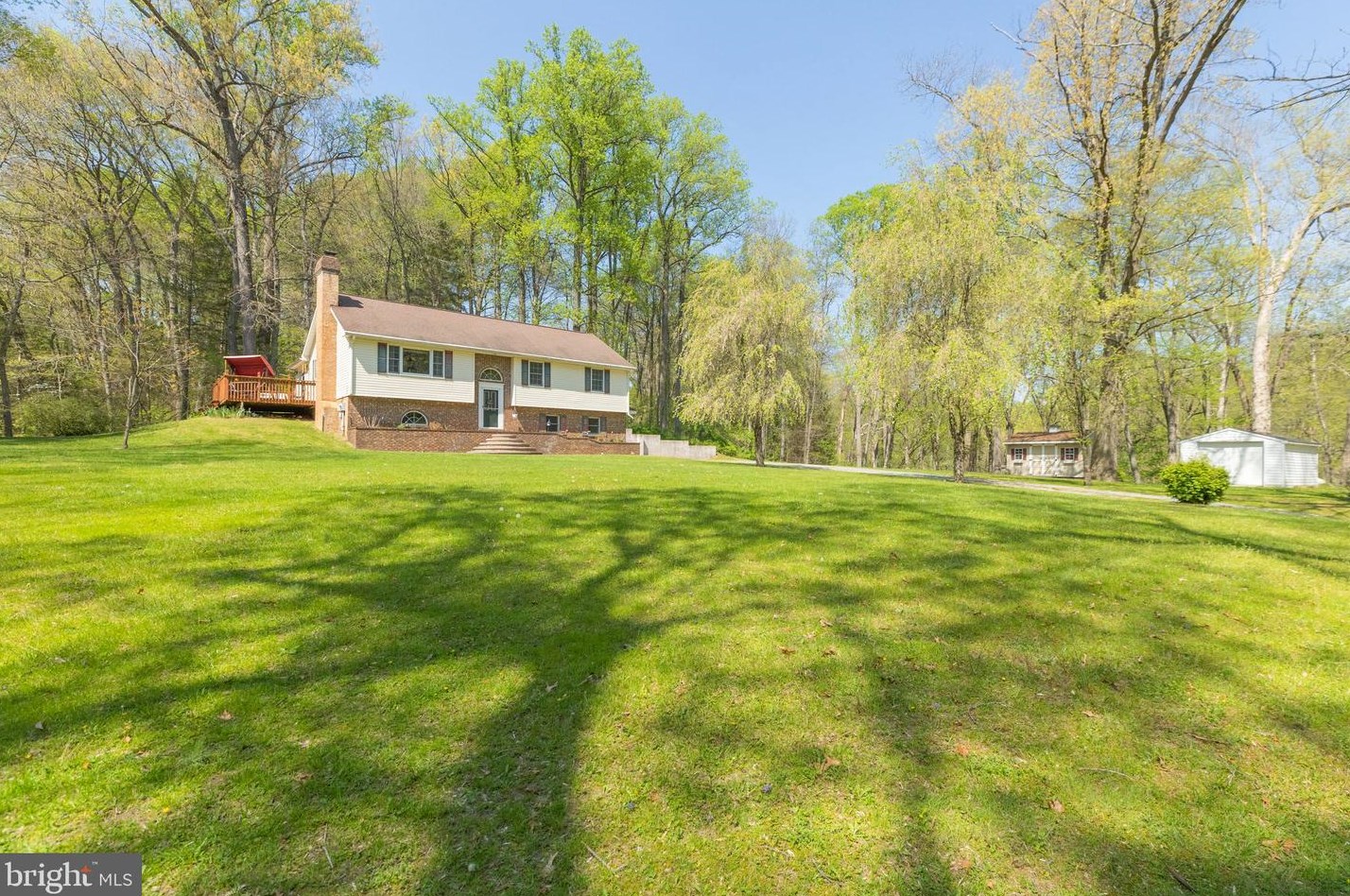 1053 Kings Row Rd, Oxford, PA 19363