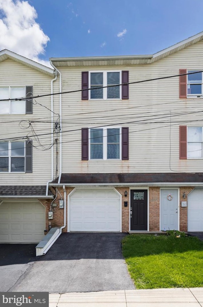 400 3rd Ave, Parkesburg, PA 19365