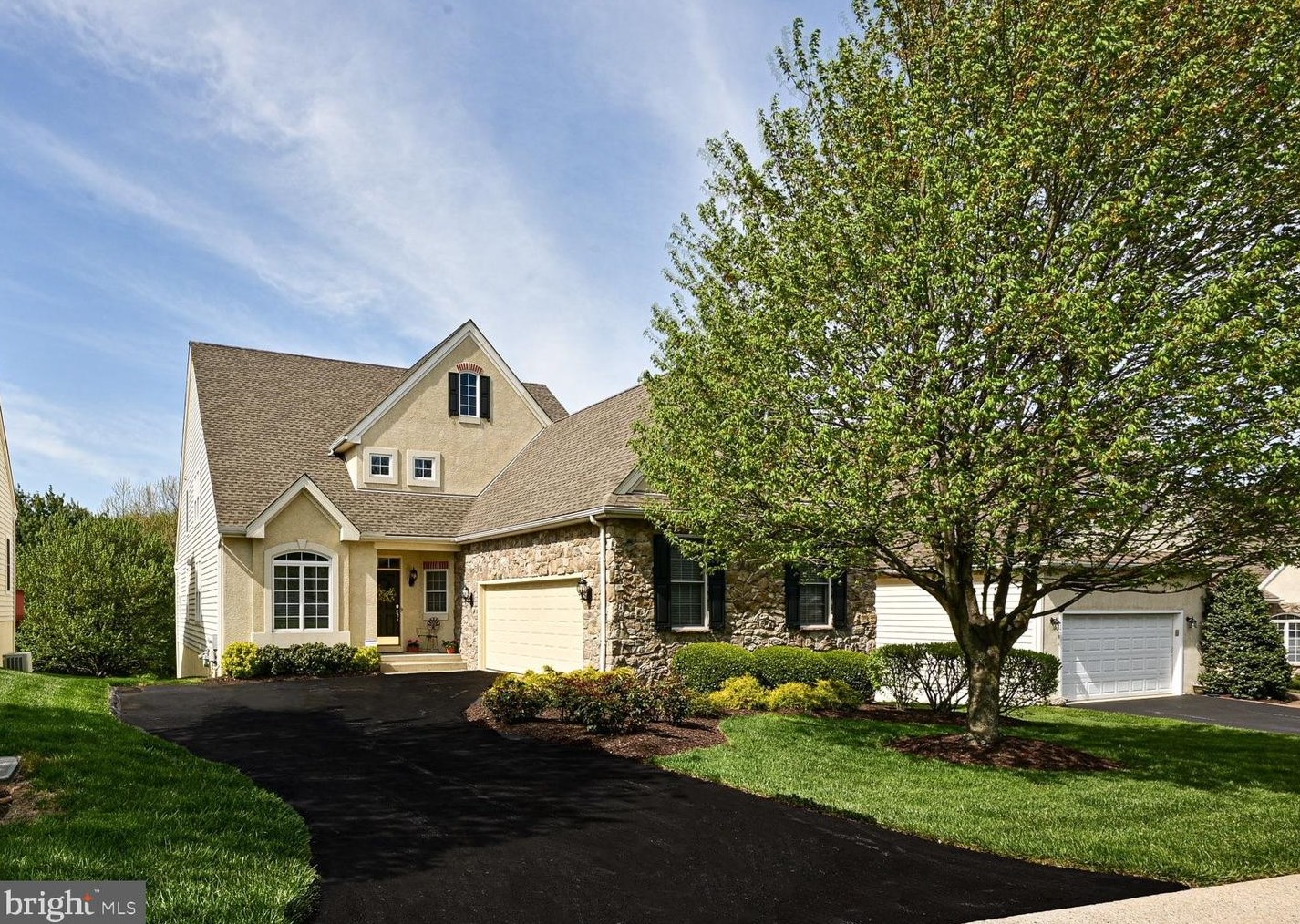 351 Carlisle Dr, Avondale, PA 19311-1440