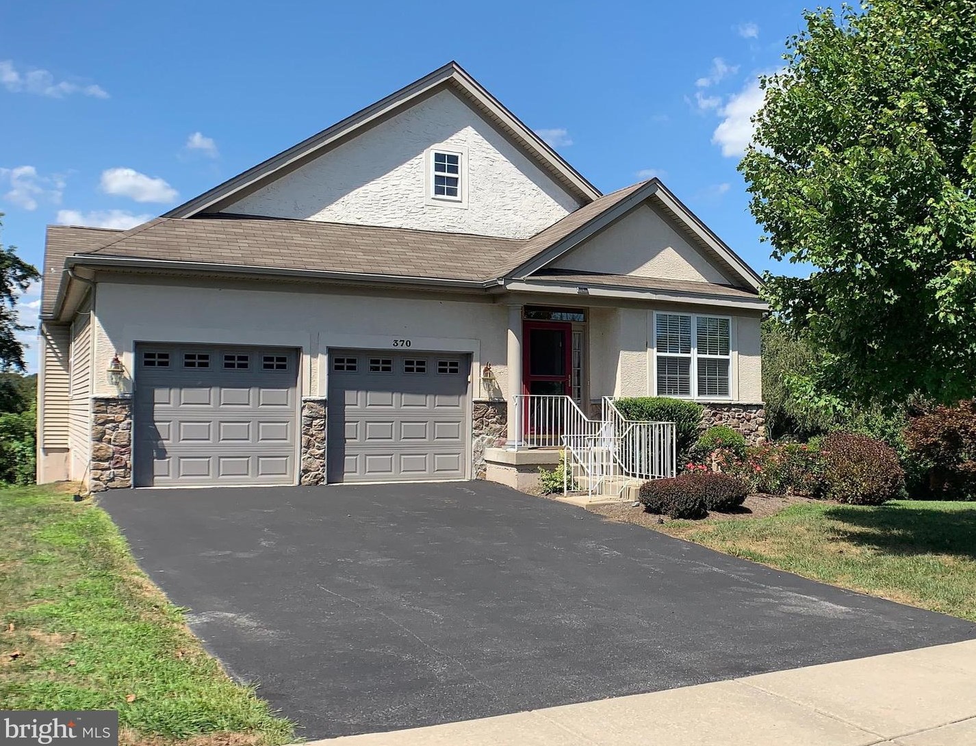 370 Randall Ln, Romansville, PA 19320-6502