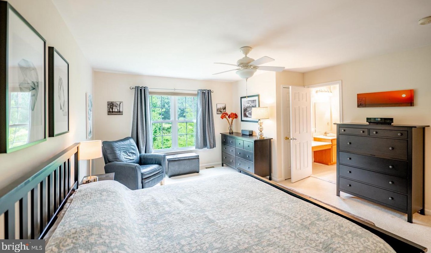 890 Amber Ln, West Chester PA  19382-2241 exterior
