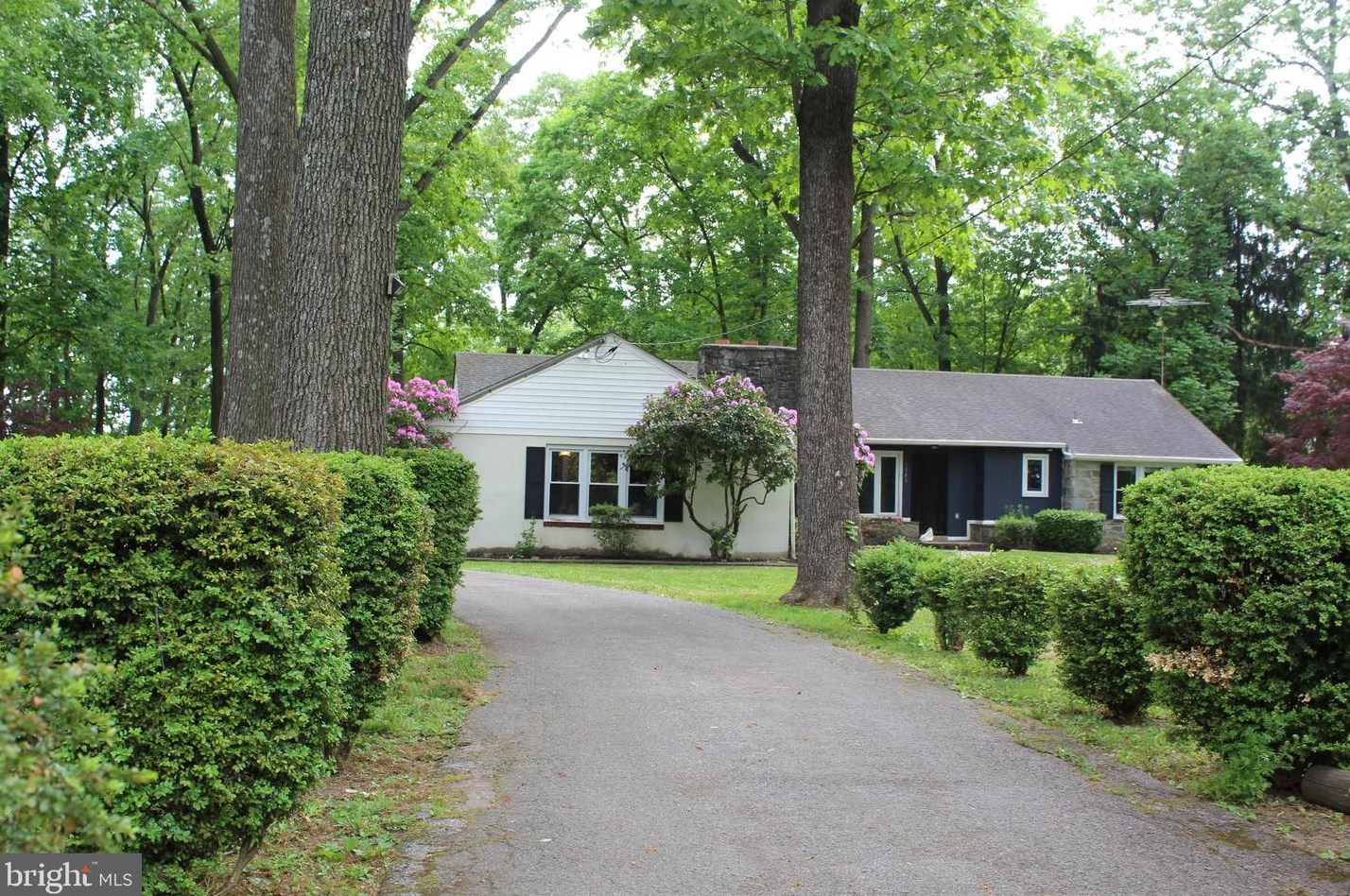 1040 Wayne Ave, Romansville, PA 19320-3932