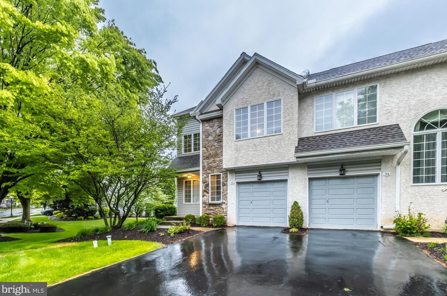 32 Buttonwood Dr, Exton, PA 19341-2060