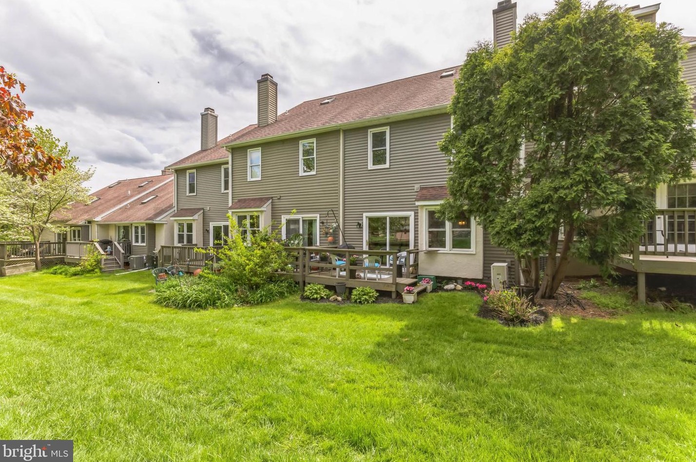 5202 Shannon Ct, Chester Springs, PA 19425-8762