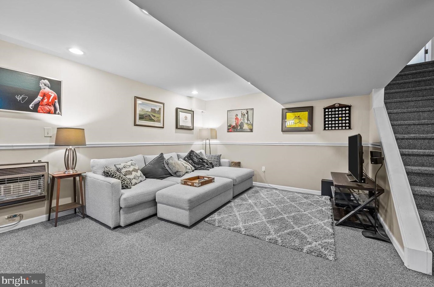 10 Jack Reynolds Way, Avondale PA  19311-1307 exterior