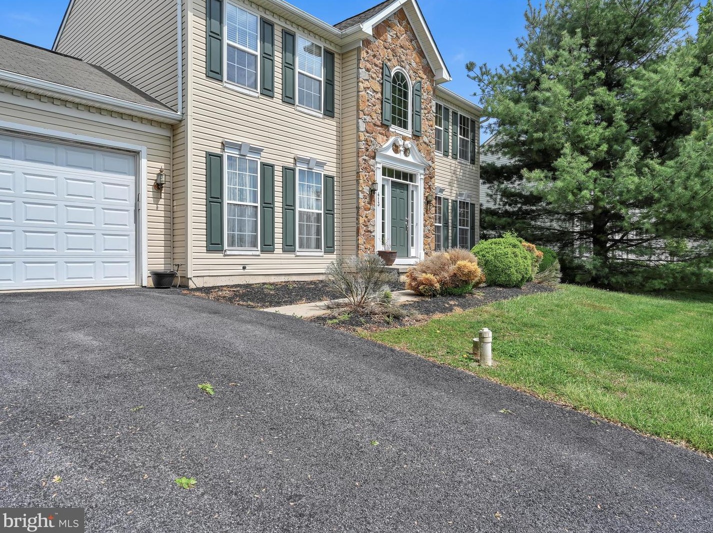 413 N Brookside Dr, Oxford, PA 19363