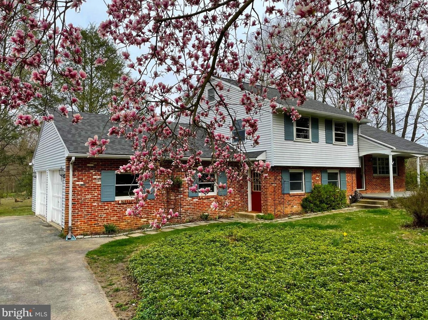 21 Long Ln, Frazer, PA 19355
