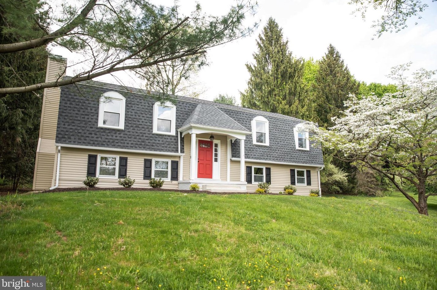421 Mackenzie Dr, West Chester, PA 19380-3817