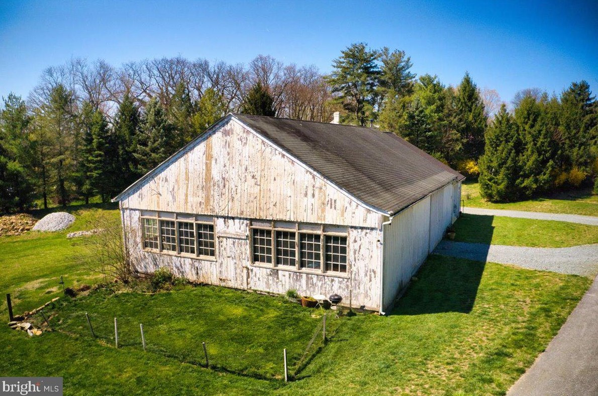 1925 Rochambeau Dr, Frazer, PA 19355