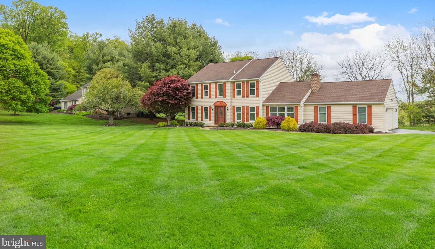 457 Chambers Ln, West Chester, PA 19382-6949