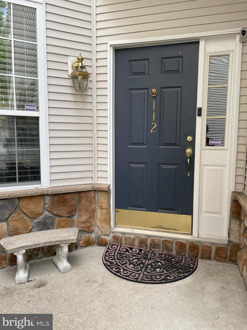 112 Forelock Ct, West Chester, PA 19382