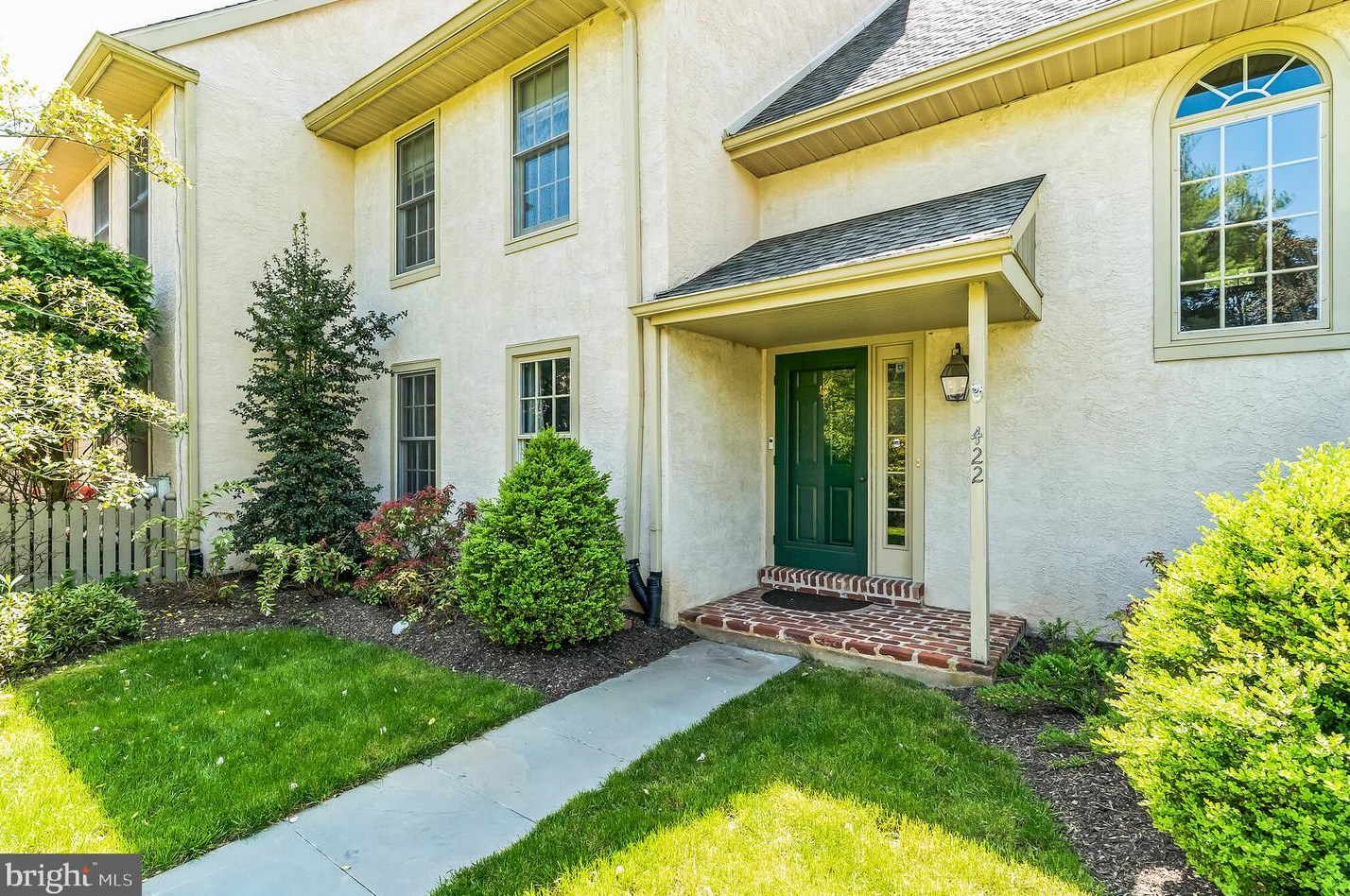 422 Waynesbrooke Rd, Berwyn, PA 19312