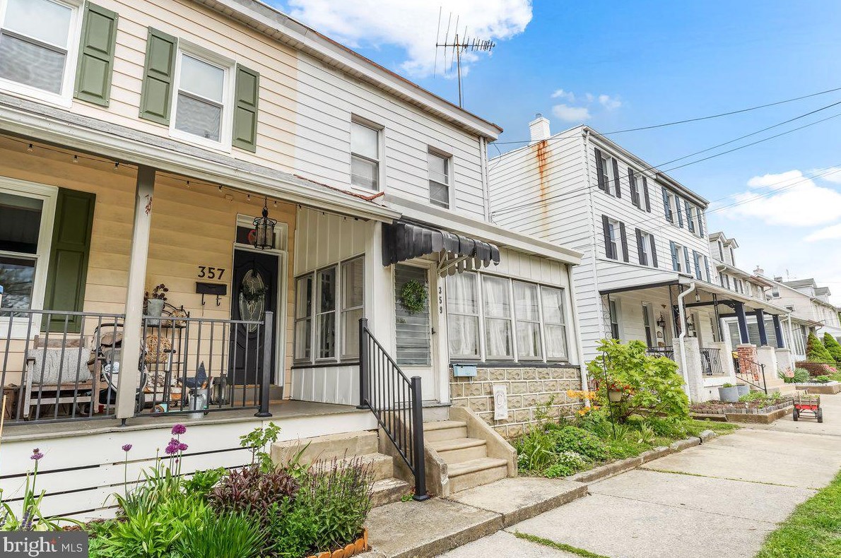 359 Jefferson Ave, Downingtown, PA 19335