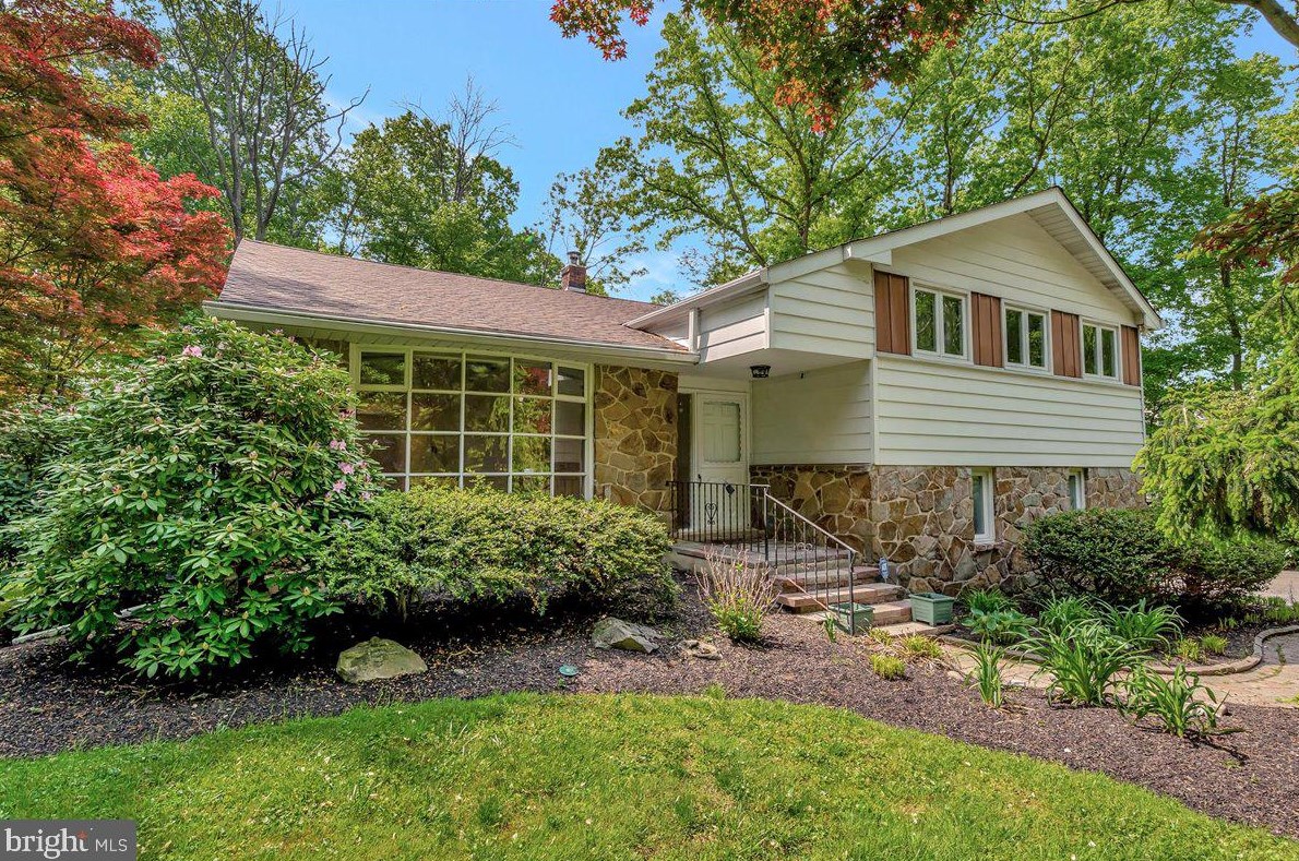 430 Valley Hill Rd, Exton, PA 19341-2316