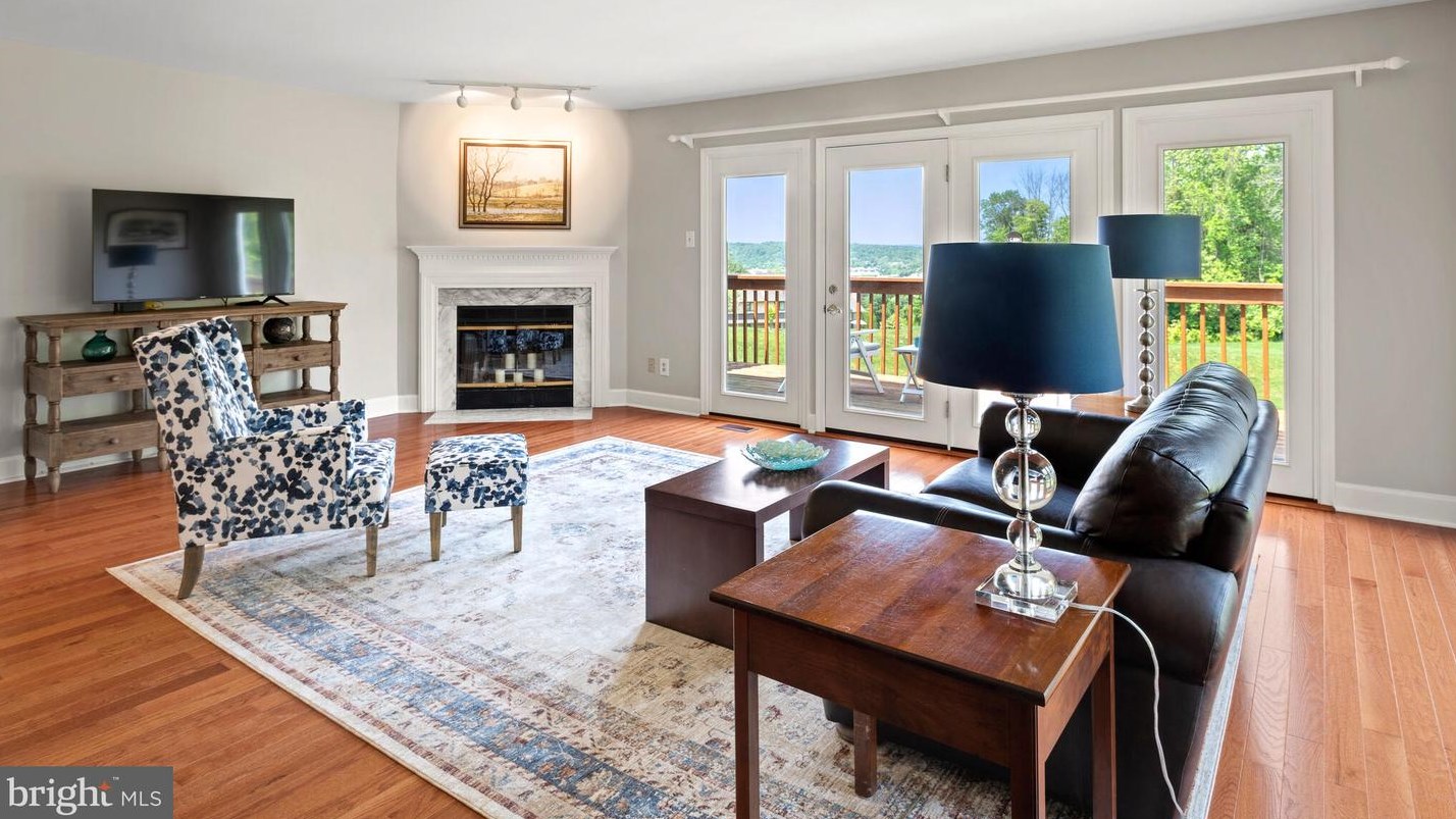 849 Durant Ct, West Chester PA  19380-1722 exterior