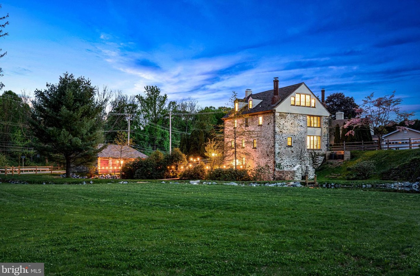 1034 Hershey Mill Rd, West Chester, PA 19380-5811