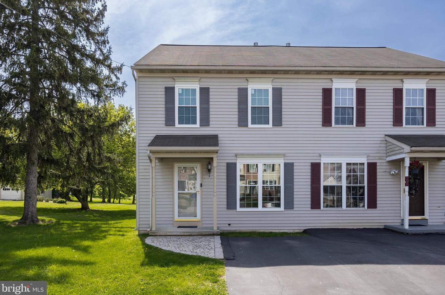 968 Maple St, Honey Brook, PA 19344