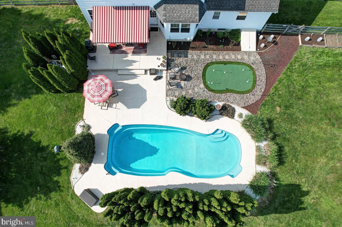 101 Carriage Run Dr, New London Township, PA 19352-1210