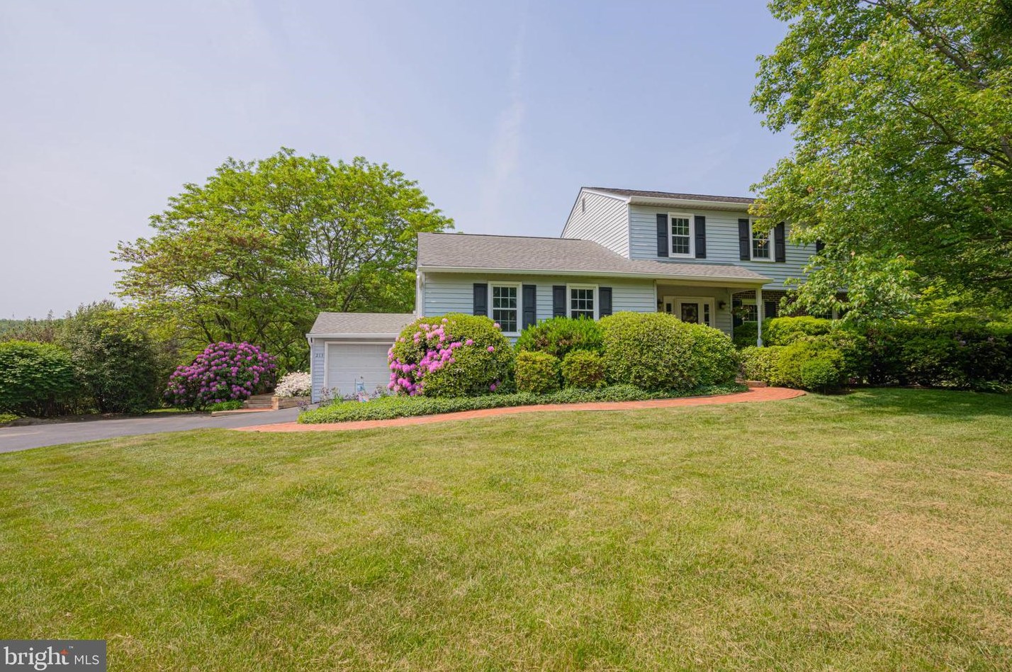 213 Leona Dr, Glenmoore, PA 19343-9547