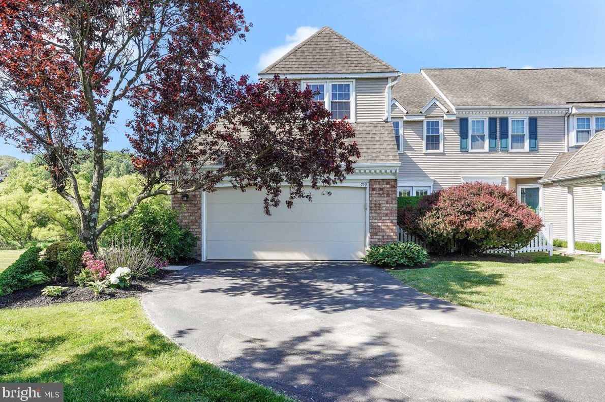 719 Jacques Cir, Chester Springs, PA 19425-2127