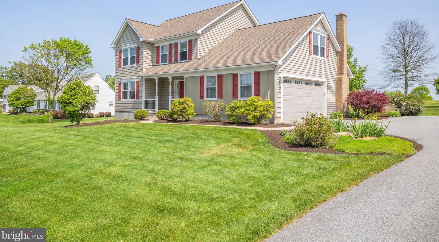 114 Fieldcrest Dr, Cochranville, PA 19330