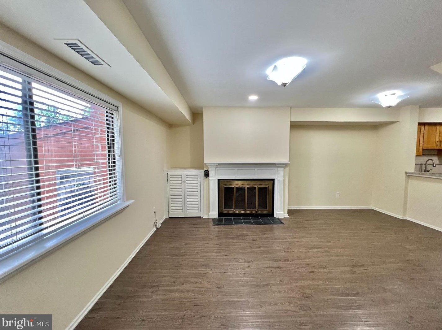 302 Worthington Dr, Exton PA  19341-1643 exterior