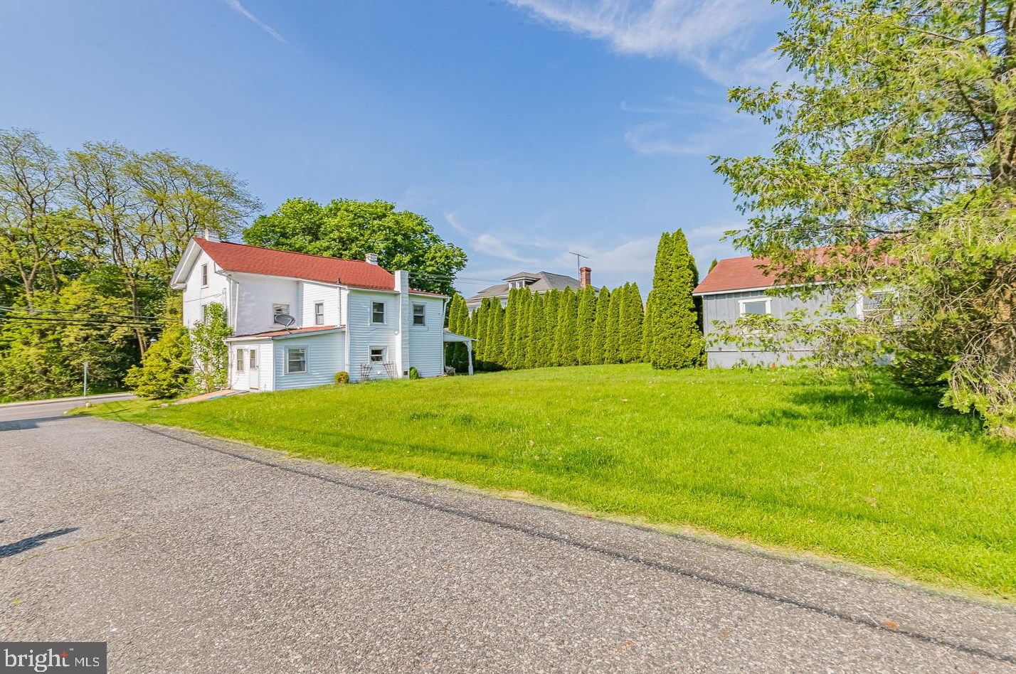 33 W Main St, Marsh, PA 19520