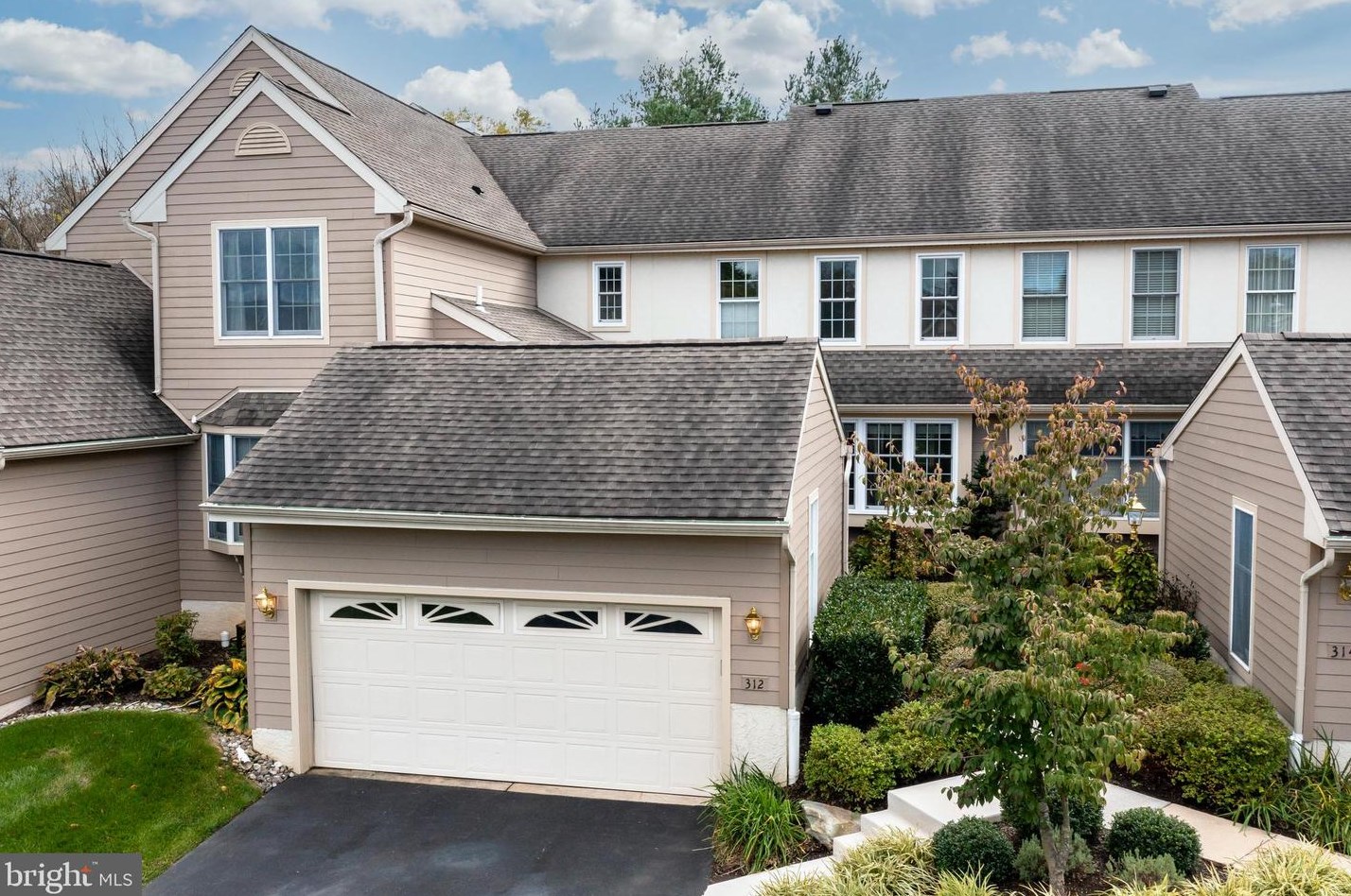 312 Lea Dr, West Chester, PA 19382