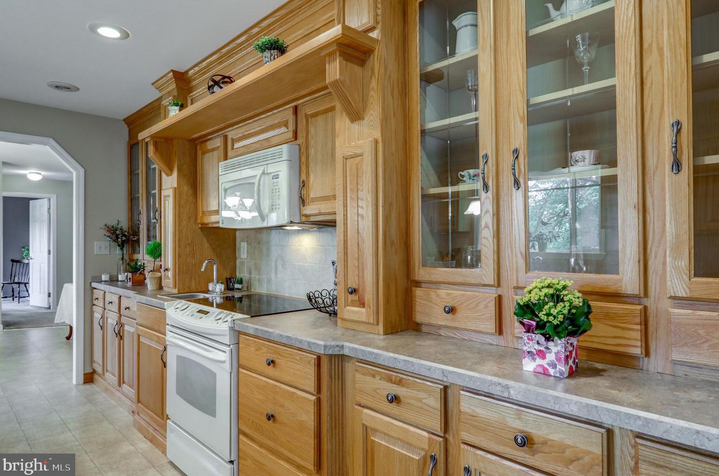 8 Hilltop Dr, Nottingham PA  19362-9748 exterior