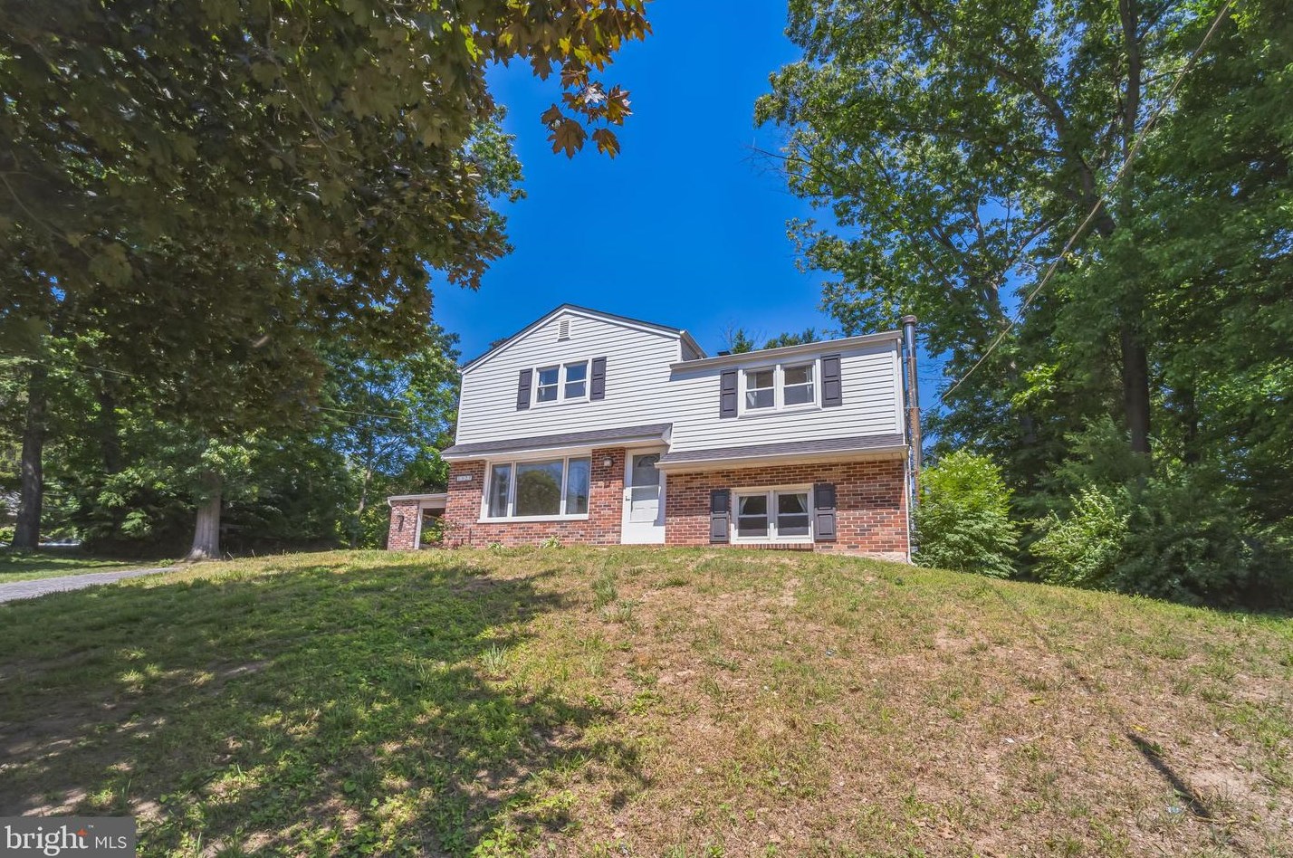 1327 Sherwood Dr, West Chester, PA 19380-1606