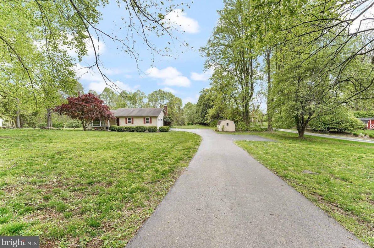 625 Greenridge Rd, Glenmoore, PA 19343