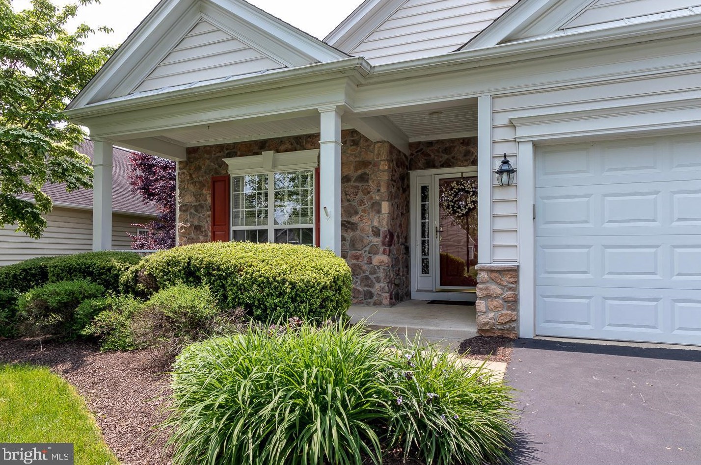325 Astilbe Dr, Kennett Sq, PA 19348