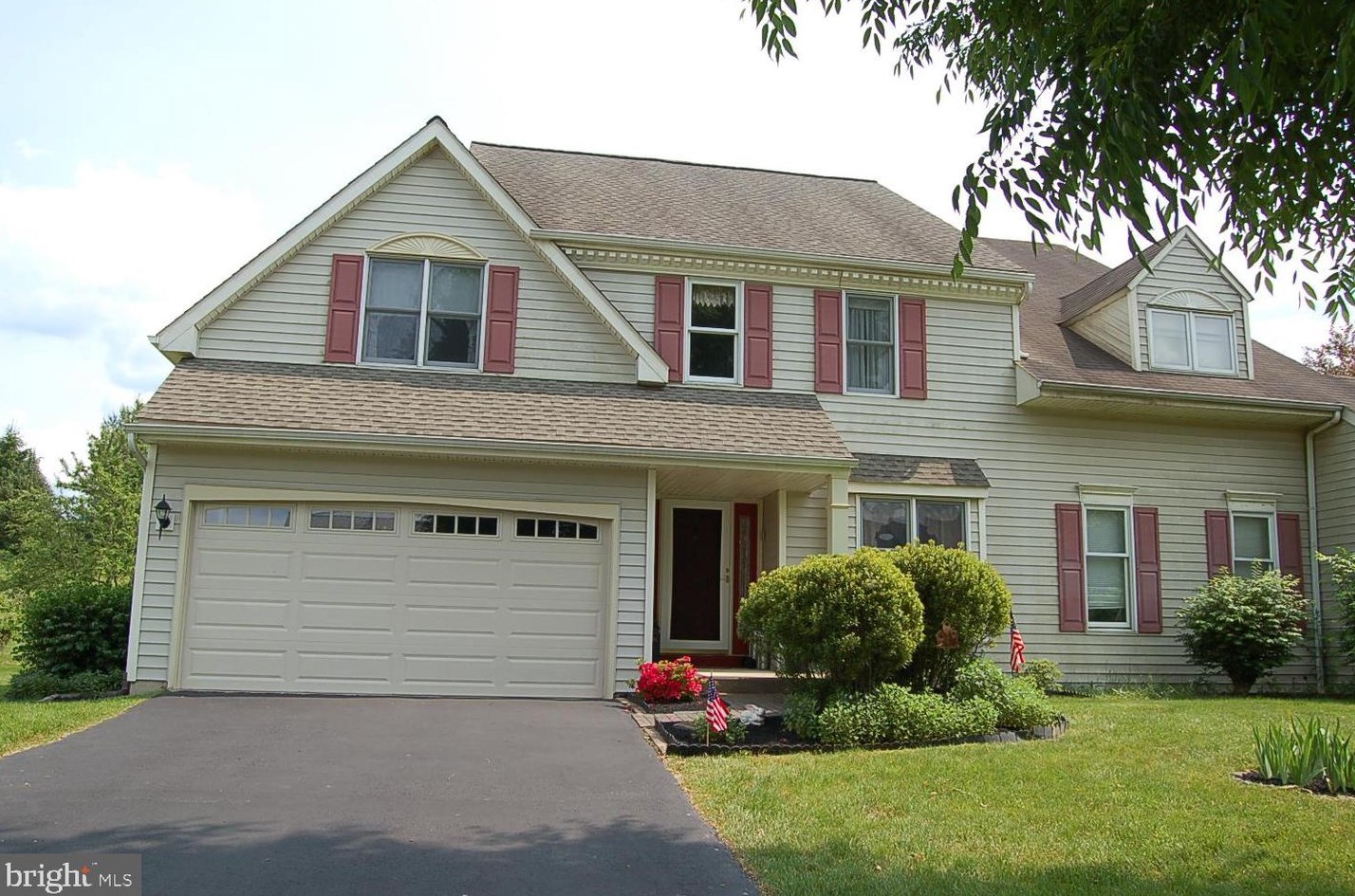 1407 Saddle Ln, Chester Springs, PA 19425-2114