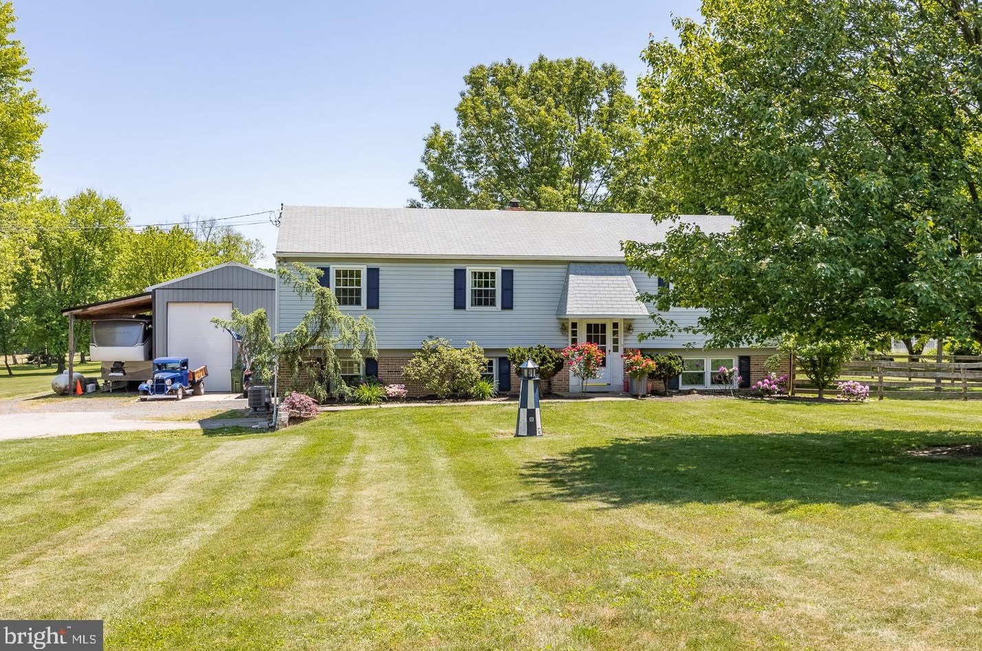 108 Sugarman Rd, Romansville, PA 19320-1717