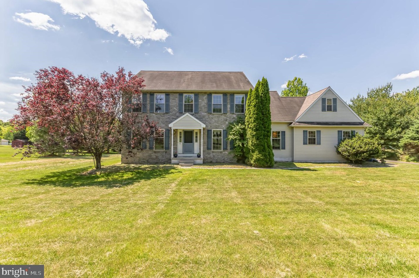 10 Bittersweet Dr, Cochranville, PA 19330