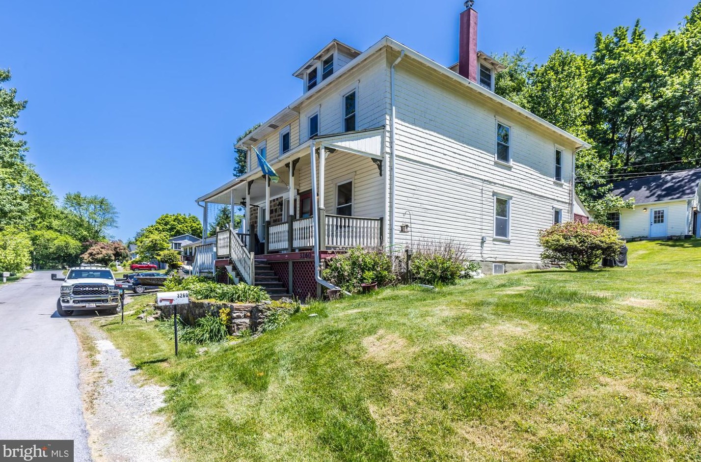 3260 Walnut St, Downingtown, PA 19335