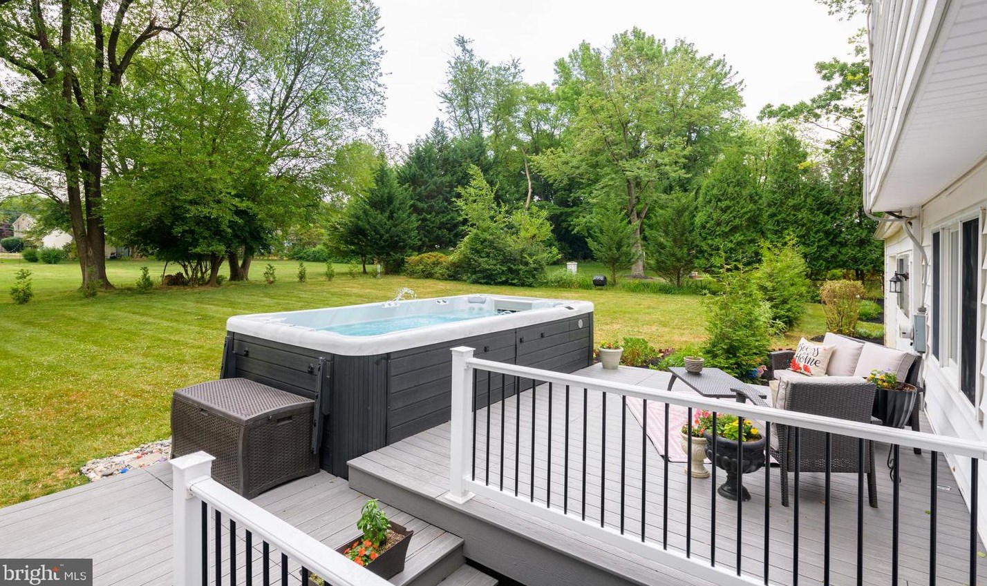 106 Glendale Rd, Exton PA 19341-1542 exterior