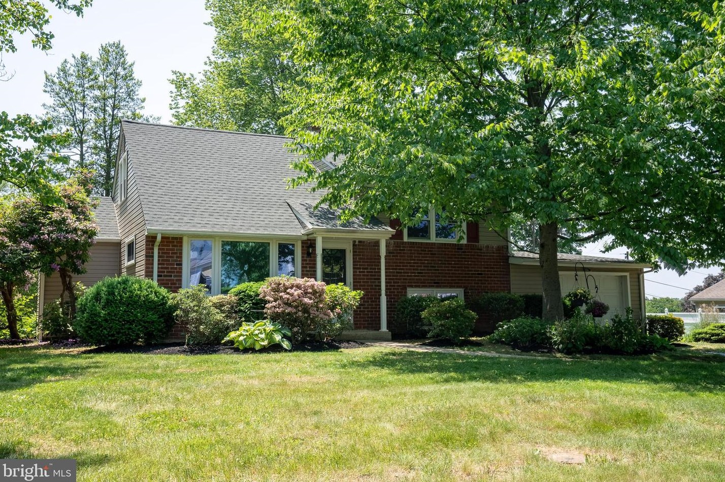 1128 Laurel Dr, West Chester, PA 19380-4037