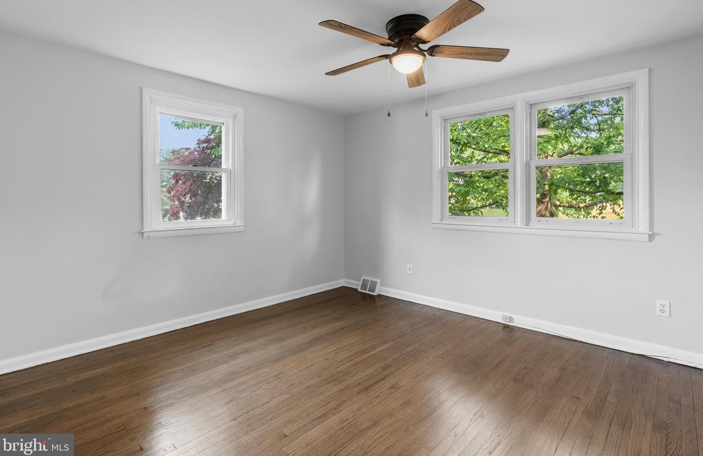 1128 Laurel Dr, West Chester PA  19380-4035 exterior