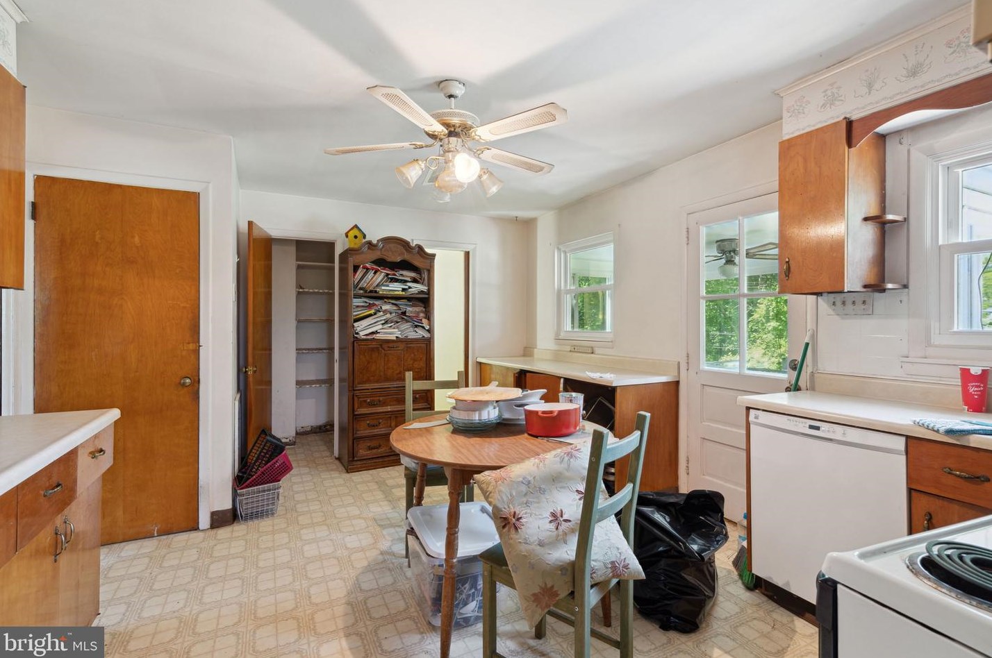 1344 Faucett Dr, West Chester, PA 19382-8214
