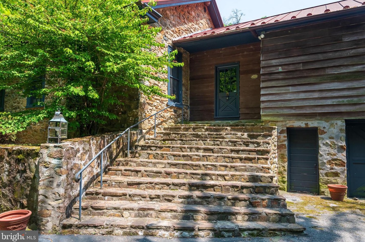 3812 Coventryville Rd, Pottstown, PA 19465-8905