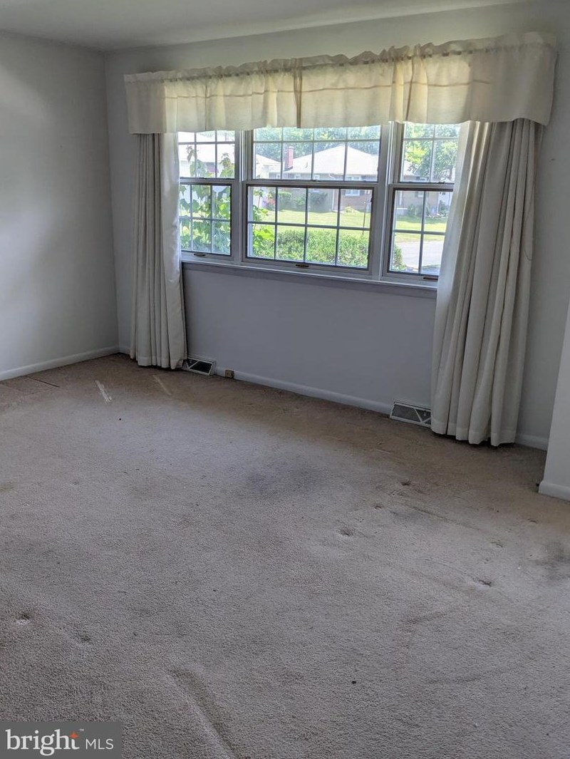 156 4th St, Oxford, PA 19363-1504