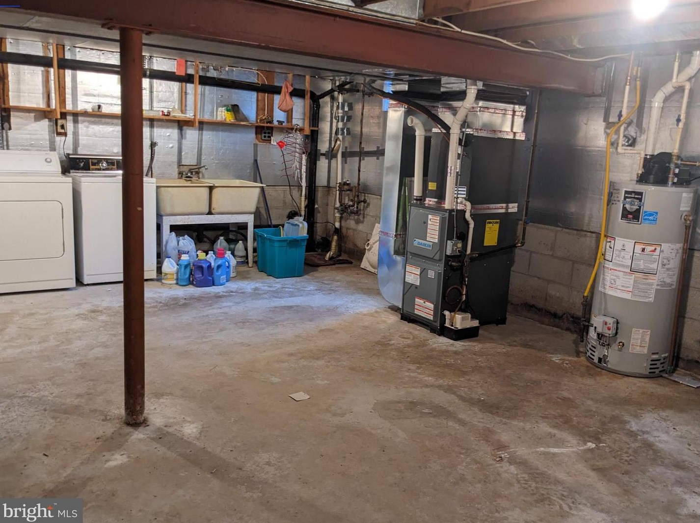 156 4 St, Oxford PA 19363-1433 exterior